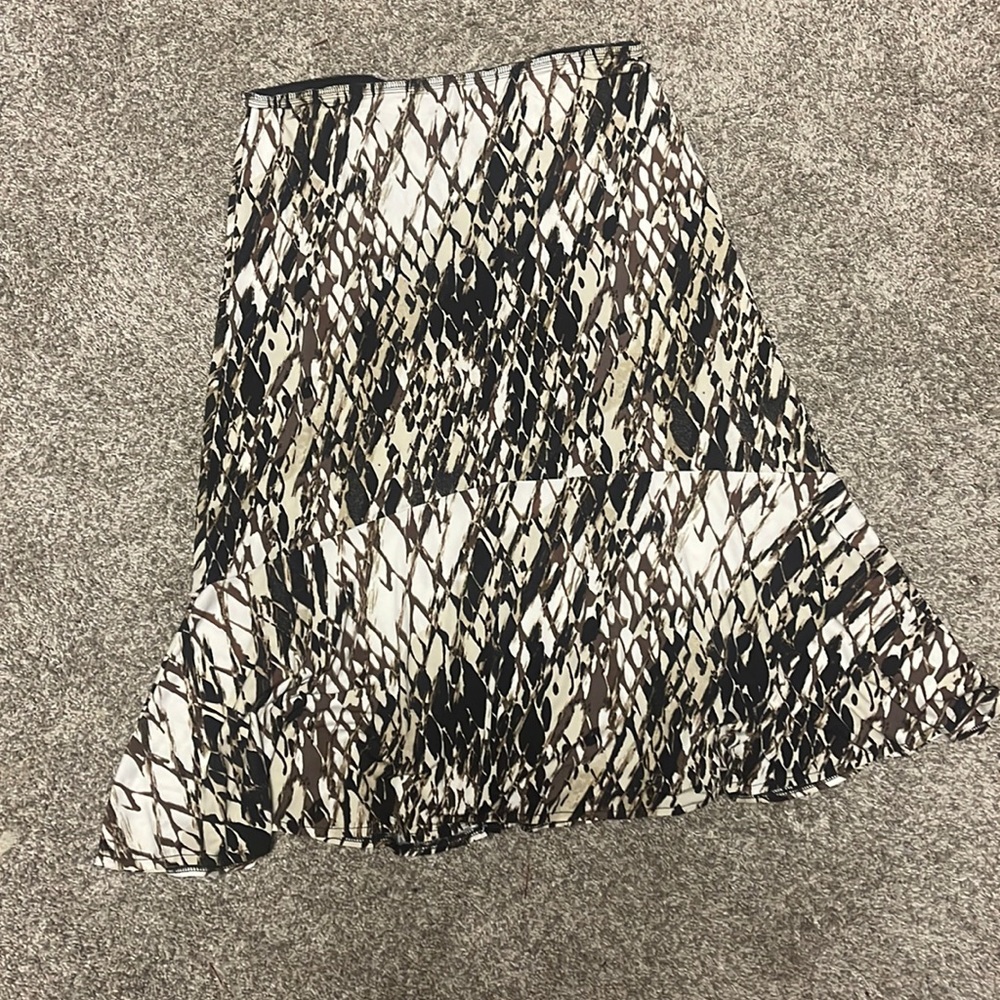 East 5th Skirt. Abstract design and style. Size M